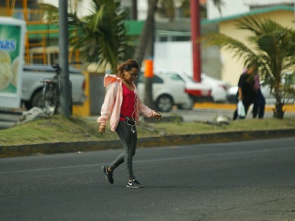 La entrada de un nuevo frente frío provocó fuertes vientos del norte y un descenso considerable en la temperatura. Se espera que estas condiciones climáticas se mantengan durante el fin de semana.  