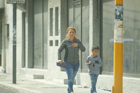 La entrada de un nuevo frente frío provocó fuertes vientos del norte y un descenso considerable en la temperatura. Se espera que estas condiciones climáticas se mantengan durante el fin de semana.  