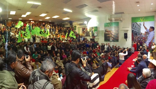Ante una nutrida concurrencia, Américo Zúñiga Martínez asume la dirigencia estatal del Partido Revolucionario Institucional (PRI) en Veracruz. 