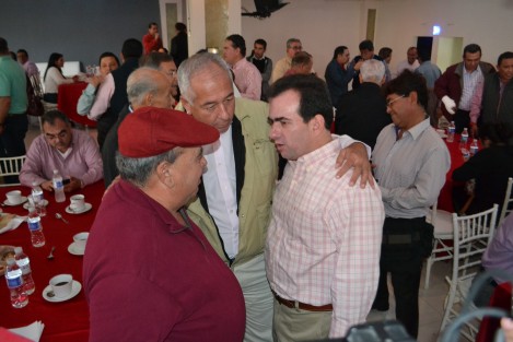 José Yunes Zorrilla, precandidato a la gubernatura de Veracruz por el PRI, sostuvo una reunión con consejeros del partido tricolor en la ciudad de Vearcruz. 