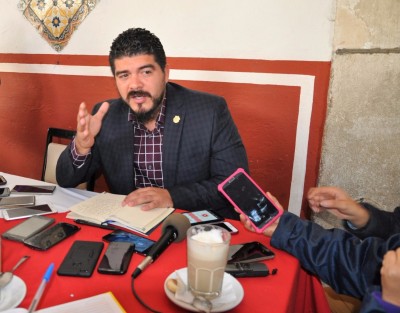 El diputado local Zenyazen Roberto Escobar García, anunció que la ciudad de Córdoba será sede del Simposio <em>Fomento, Desarrollo e Impulso de la Distribución y Comercialización del Café Veracruzano</em>, que se llevará cabo el próximo 22 de enero a las 11:00 horas en el salón Flamingos, ubicado en el bulevar Córdoba-Fortín.