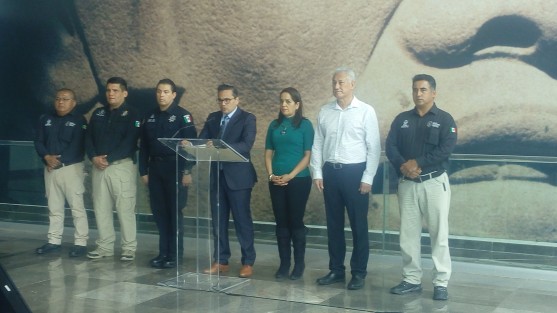 El fiscal general del estado, Jorge Winckler Ortiz, dijo que las cifras que dio a conocer la diputada Isabel Miranda De Wallace donde se asegura un alza en los secuestros en la entidad veracruzana de hasta un 400 por ciento, son falsas. Winckler Ortiz adelantó que buscará contactar a Miranda De Wallace para cotejar los datos y hacerle ver su error.