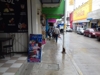 Se mejorar la fisonomía de la zona centro de Tlapacoyan con el trabajo que realiza la dirección de comercio.

