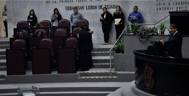 Aspectos de la sesión del COngreso de Veracruz este jueves. 