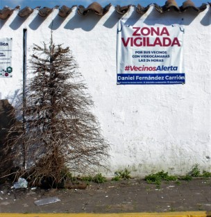 Vecinos de la calle Landero y Coss, otros más que entraron al sistema de autoprotegerse, desde la administración pasada. 