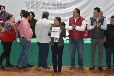 Sin acarreados, sin escándalo, sin multitudes, sin pre andidatos que inspiren algo o den indicios de que vayan a ganar, se llevaron a cabo los preregistros de aspirantes a una diputación en el Partido Revolucionario Institucional. 