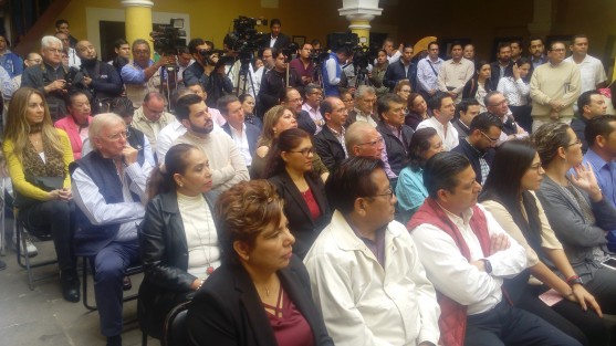 El gobernador de Veracruz, Miguel Ángel Yunes Linares, asistió a la inauguración de la remodelación del Archivo Histórico de la Ciudad de Veracruz. 
