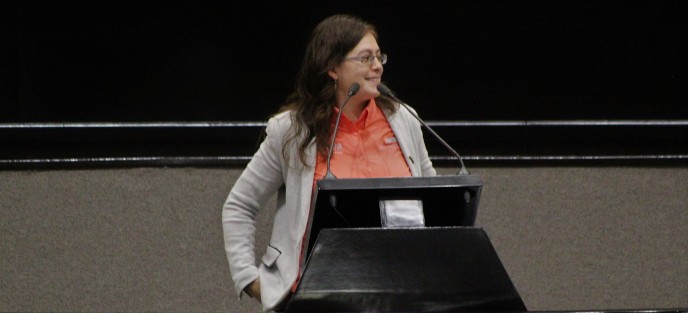 La diputada Tanya Carola Viveros Cházaro,  presentó una iniciativa de reforma a la Ley Orgánica del Municipio Libre con la finalidad de brindarle mejores herramientas de organización, llevando a cabo una reingeniería en su estructura y así brindarle más atribuciones que corresponden al ordenamiento ecológico, el cuidado y la conservación del medio ambiente.  