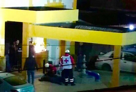 2 muertos y 4 lesionados fue el saldo de una balacera suscitada la madrugada de este sábado en el Bar La Bartola, ubicado en la avenida Úrsulo Galván de la ciudad de Xalapa.