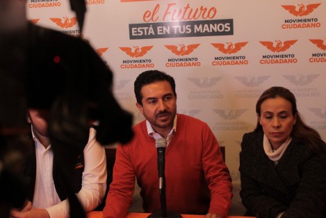 Cuestionado sobre la relación con el dirigente nacional de MC, Miguel Ángel Yunes Márquez dijo que la coincidencia es en que no miran hacia el pasado, sino hacia el futuro. En su discurso, el aspirante a heredar el cargo que ocupa su padre reconoció el gran trabajo realizado por Dante Delgado como gobernador de Veracruz, con acertadas inversiones realizadas en obras. 