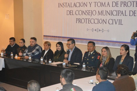 Instalación del Consejo Municipal de Protección Civil, el cual preside el Presidente Municipal Constitucional de Coatepec, Enrique Fernández Peredo, quien pidió mayor unidad para enfrentar las diversas contingencias que atenten contra la integridad de la población.  