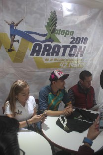 Así mismo la Asociación Menos Kilos más Vida anunció la conferencia que la tarde de este jueves impartirá Korridori Merino, maratonista. 