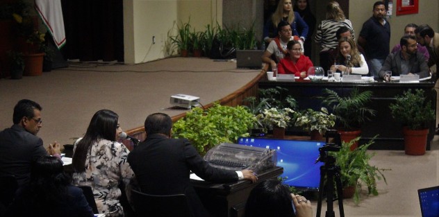 La diputada Gamboa Torales señaló que la entrega de apoyos es discrecional y criticó la entrega de éstos para cirugías, pago de estudios, medicamentos y reubicación de lugares de vivienda