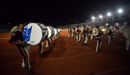 Con motivo del 101 aniversario de la Constitución Mexicana, marching bands de varias instituciones educativas de Xalapa marcharon desde el Teatro del Estado hasta llegar al Estadio Xalapeño, donde lucieron sus mejores pasos y melodías ante miles de xalapeños.