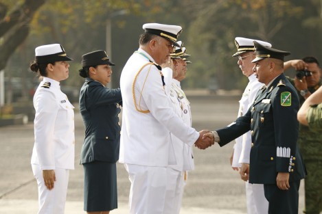 En el marco de la celebración del 101 Aniversario de la Constitución Mexicana, se llevó a cabo la Ceremonia de Imposición de Condecoraciones a Personal del Ejército y MARINA. El evento tuvo lugar en las instalaciones del 83 Batallón de Infantería en La Boticaria.