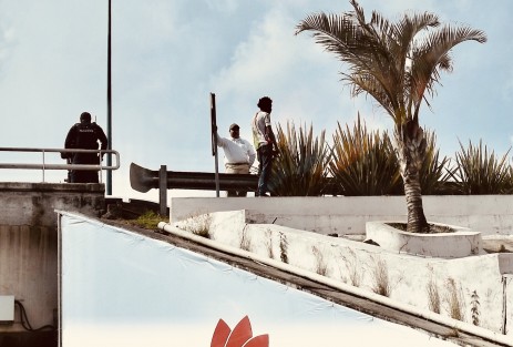 Migración acude al puente ubicado a un costado de la Delegación de Gobernación, donde la concentración de centroamericanos había tomado como punto de recaudación.  