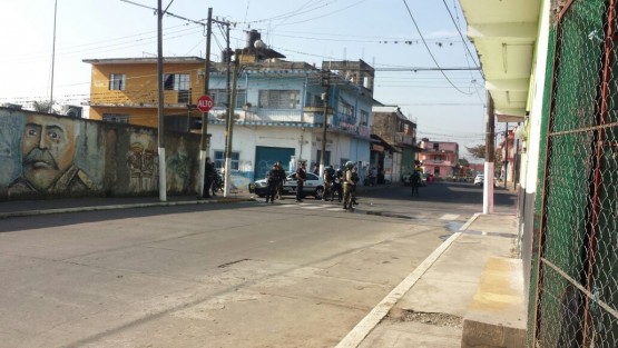 La mañana de este miércoles fueron hallados los restos de una persona del sexo masculino, dentro de varias bolsas de plástico negras que fueron abandonadas a unos metros de una escuela primaria de la colonia Úrsulo Galván, en Córdoba. 