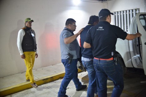 Luego de la medianoche, Roberto N., exdirector de la Fuerza Civil, fue trasladado de los juzgados al penal de Pacho Viejo. 