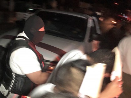 En fuerte operativo en camionetas de la Policía Ministerial de la Fiscalía General del Estado de Veracruz y escoltados por elementos de Fuerza Civil de la SSP del Estado de Veracruz,  trasladaron al penal de Pacho Viejo a 13 policías de esta última corporación, presuntamente implicados en desapariciones forzadas. 