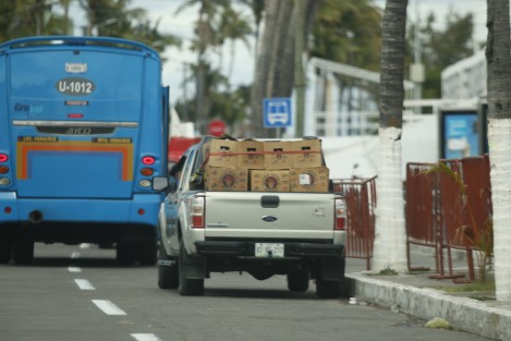 Inició la instalación de expendios de bebidas alcohólicas en la zona donde se desarrollarán los desfiles de comparsas y carros alegóricos del Carnaval de Veracruz 2018. 