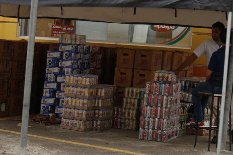 Inició la instalación de expendios de bebidas alcohólicas en la zona donde se desarrollarán los desfiles de comparsas y carros alegóricos del Carnaval de Veracruz 2018. 