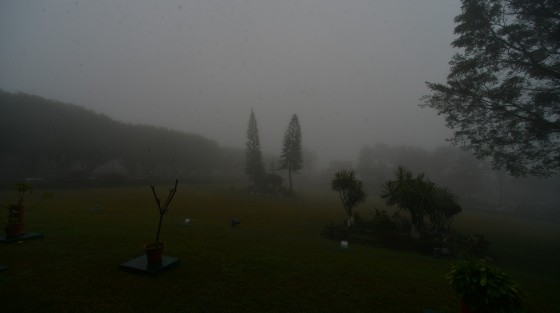 El Frente frío No. 28 ha ingresado al noroeste del Golfo de México, previéndose cruce el norte de Veracruz las primeras horas de mañana lunes 12. El sistema ocasionaría nieblas, lloviznas y lluvias con valores acumulados estimados en 24 horas de 5 a 20 mm y puntuales de 50 a 70 mm.