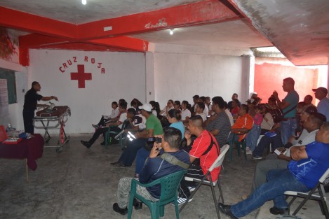 Cruz Roja imparte importante curso a paramédicos y cuerpos de emergencia.
