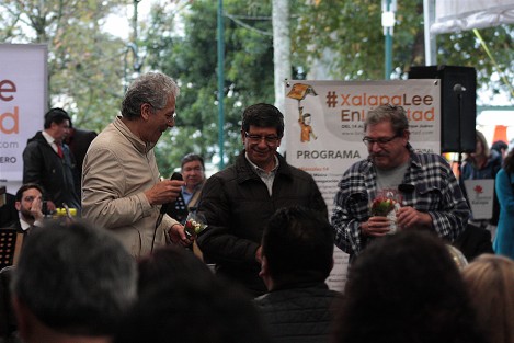 La inauguración oficial de esta feria, que tendrá además de venta de libros, charlas y eventos artísticos, estuvo a cargo del escritor Paco Ignacio Taibo, el alcalde Hipólito Rodríguez y del director de Cultura, Educación y Deporte, Alejandro Moreno Hernández.  