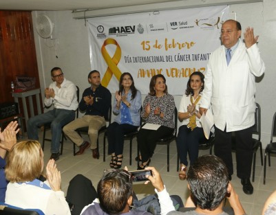 En la ciudad de Veracruz se llevó a cabo la celebración del Día Internacional de la Lucha Contra el Càncer Infantil. El evento tuvo lugar en el auditorio del Hospital Regional de Alta Especialidad de Veracruz y se contó con la presencia de Leticia Marquez de Yunes, presidenta del DIF estatal.