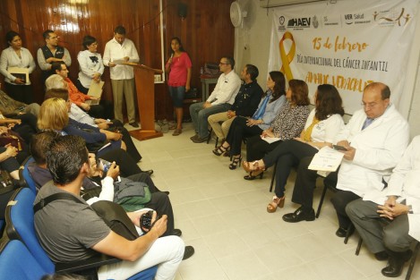 En la ciudad de Veracruz se llevó a cabo la celebración del Día Internacional de la Lucha Contra el Càncer Infantil. El evento tuvo lugar en el auditorio del Hospital Regional de Alta Especialidad de Veracruz y se contó con la presencia de Leticia Marquez de Yunes, presidenta del DIF estatal.