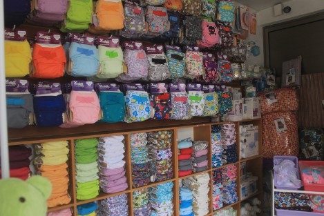 Entre 5 mil y 7 mil pañales desechables utiliza un bebé durante sus primeros 3 años de vida, mismos que podrían ser sustituídos con sólo 15 pañales de tela que se adaptarían a su crecimiento. 