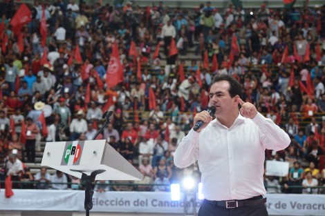 Pepe Yunes agradeció a las Delegadas y Delegados del PRI Estatal por haberlo respaldado de manera unánime para ser elegido Candidato para la Gubernatura de Veracruz. ¡No les fallaré!, afirmó.  