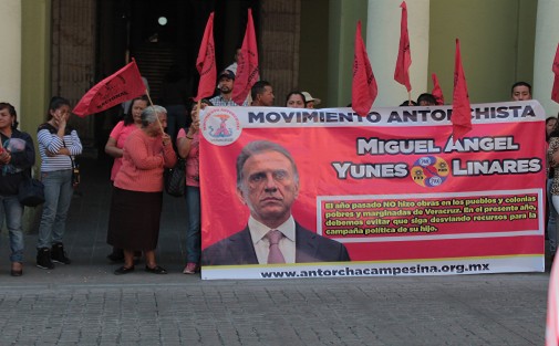 Antorchistas también acusaron desvío de recursos para apoyar la campaña electoral de Miguel Ángel Yunes Jr.  