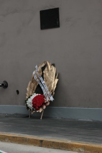 En Xalapa se recordó al controversial xalapeño expresidente de México, Antonio López de Santa Anna en el 224 aniversario de su natalicio, con una corona en donde estuviera la casa donde nació. 