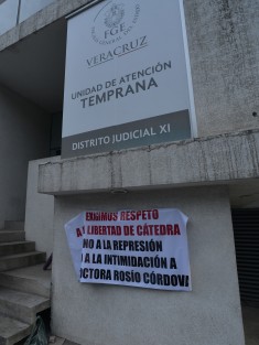 Académicos de la Universidad Veracruzana manifestaron su apoyo a la investigadora Rosío Córdova, quien fuera requerida por la FGE, debido a datos revelados sobre desapariciones en una investigación,