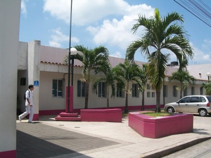 Médicos hacen de las suyas en hospital de Tlapacoyan, no ofrecen el servicio correcto y refieren a pacientes a clínicas particulares para reducir su carga y engrosar sus bolsillos.
