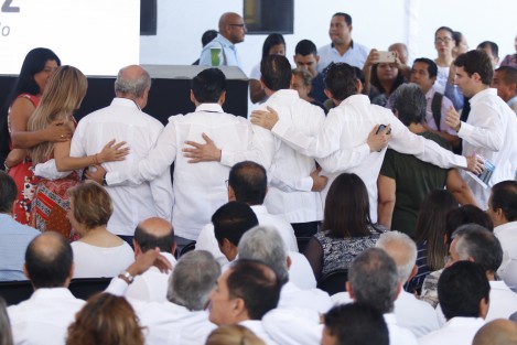 La inauguración del Hospital Infantil sirvió de pasarela a varios aspirantes a cargos de elección popular, algunos funcionarios en activo y otros parientes de funcionarios. 