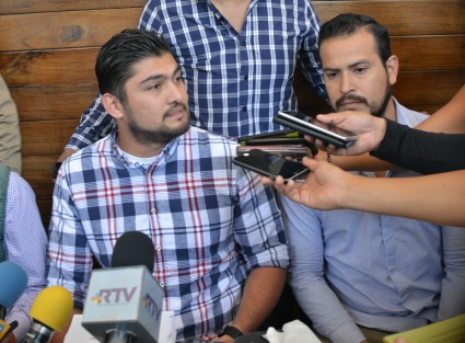 Sin poder dar argumentos concretos para la creación de un nuevo sindicato dentro de CMAS, Jonathan Jarvio Ruiz secretario general del mismo, dijo que este mismo día habían acudido a la Secretaría del Trabajo para solictar el registro de su organización. 