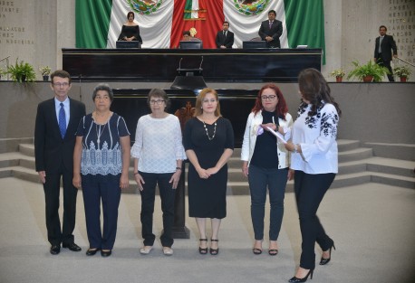 María López de la Rica, es residente del municipio de Rafael Delgado, desde agosto del 2002 y es licenciada en Educación por la Pontificia Universidad Bolivariana de Medellín, Colombia. Es, también, cofundadora del Centro Kalli Luz Marina, A. C. y ha trabajado con el Programa de Apoyo a las Instancias de Mujeres en las Entidades Federativas, de 2007 a 2017.