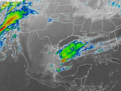 Alerta Gris por Frente Frío. Próximas 24 horas probabilidad de tormentas y lluvias fuertes a localmente intensas especialmente en zonas montañosas. Norte con rachas de 65 a 75 km/h. Descenso de temperatura, más notable en el norte y centro.