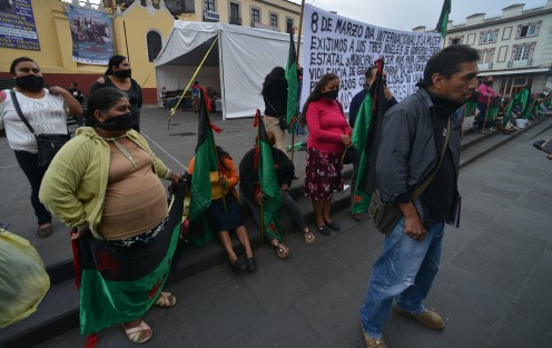 A decir del líder de MILES, las mujeres comerciantes por él representadas, fueron impedidas de instalarse hoy en las calles por inspectores municipales, mientras a otras organizaciones sí se les permite. Según él que hasta son amenazadas con robarles sus merancías.