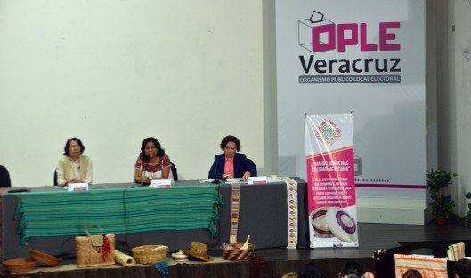 En el marco del Día de La Mujer el OPLE Veracruz, a través de la Comisión Especial de Igualdad de Género y No Discriminación, organizó el Conversatorio Reflexiones sobre los alcances del empoderamiento de las mujeres indígenas en Veracruz.