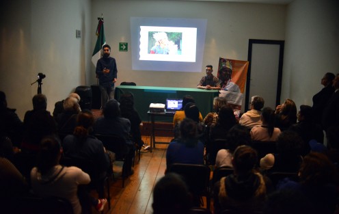 Previo a la inauguración, se llevó a cabo la conferencia por parte de Héctor Adolfo, fotógrafo participante, en auditorio de la biblioteca, donde explicó cómo surgió esta idea, la cual busca resaltar las fiestas tradicionales de Veracruz.  