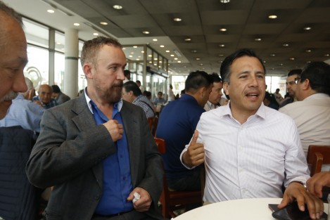 Guillermo Madero Morelos, sobrino nieto del expresidente Francisco I. Madero, se reunió con el candidato de MORENA a la gubernatura de Veracruz, Cuitláhuac García. Madero Morelos afirmó que MORENA ganará la elección en Veracruz.  