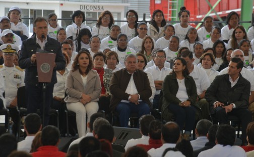 El gobernador Miguel Ángel Yunes Linares usó el evento de los agricultores de la región de Perote, para hacer proselitismo disfrazado a favor de su candidato en el estado. 
