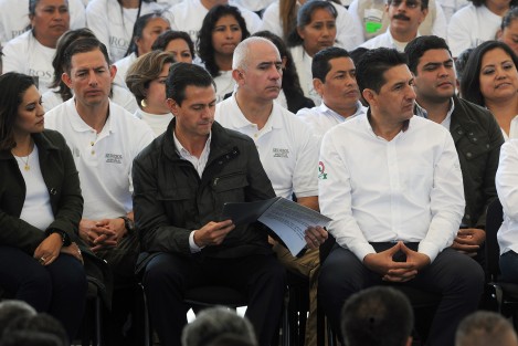El Presidente Peña Nieto solicitó a uno de sus colaboradores el discurso emitido por el Gobernador Yunes Linares, para darle una revisada, luego de que este último abordara temas electorales en el evento de Diconsa.  