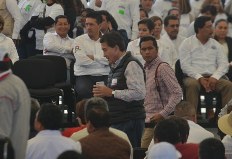 Asistieron al evento de DICONSA en Totalco, Ver..  