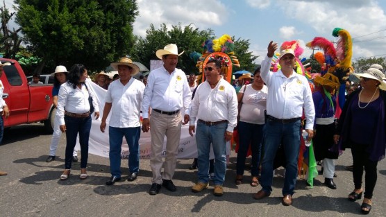 COCYP realizó su tradicional marcha frente a las instalaciones de la Cumbre Tajín para pedir respeto y autonomía de los pueblos indígenas.