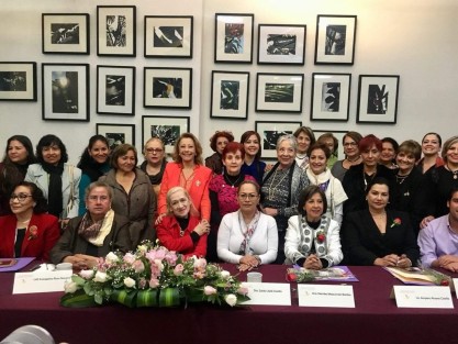 La Asociación Veracruzanas Líderes de Opinión y Acción (VELOA) reconoció e hizo entrega de la medalla al Mérito 2018 a nueve mujeres destacadas, por su aportación en el empoderamiento de las féminas en diversos ámbitos como son la política, el arte, la lucha social, la cultura, la salud, los derechos humanos y la comunicación.