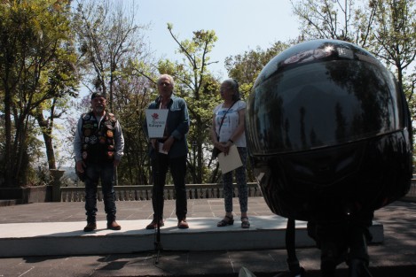 Integrantes de más de 20 clubes de motociclistas del estado, realizaron una Rodada por la Tuberculosis,la cual iniciaron en el municipio de Banderilla y concluyeron en el parque Juárez de Xalapa, con elfin de concientizar a las personas de tomar medidas contra esta enfemedad, además de colectar víveres para personas con necesidad. 